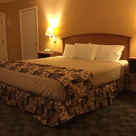 Howard Johnson Florence/ Cincinnati Area Extérieur photo