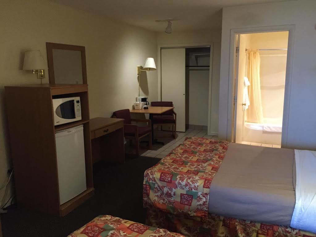 Howard Johnson Florence/ Cincinnati Area Extérieur photo